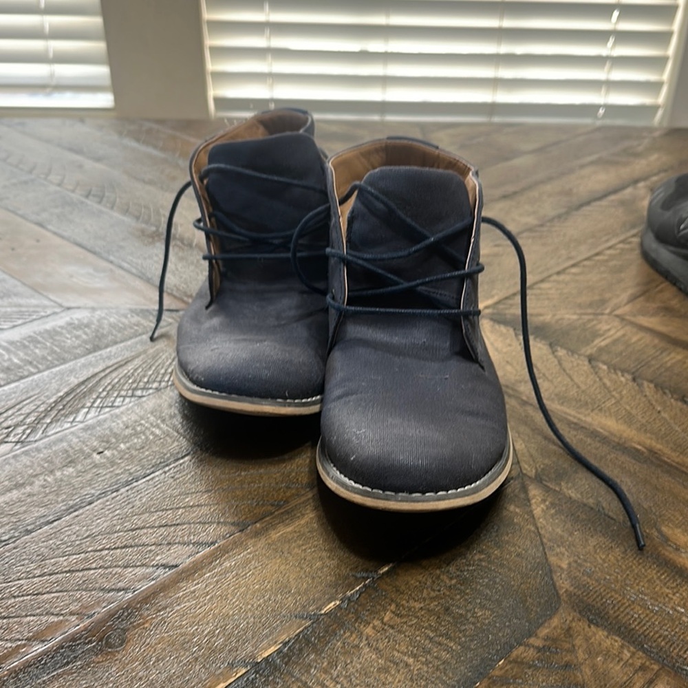 Black Chukka Boots with Suede Upper and Crepe Sole